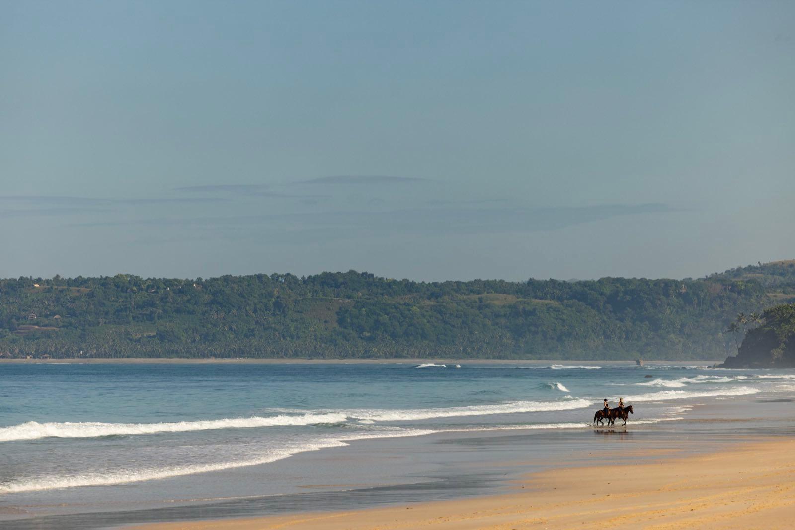 NIHIsumba BeachHorseRide byGabrielUlung IMG0727