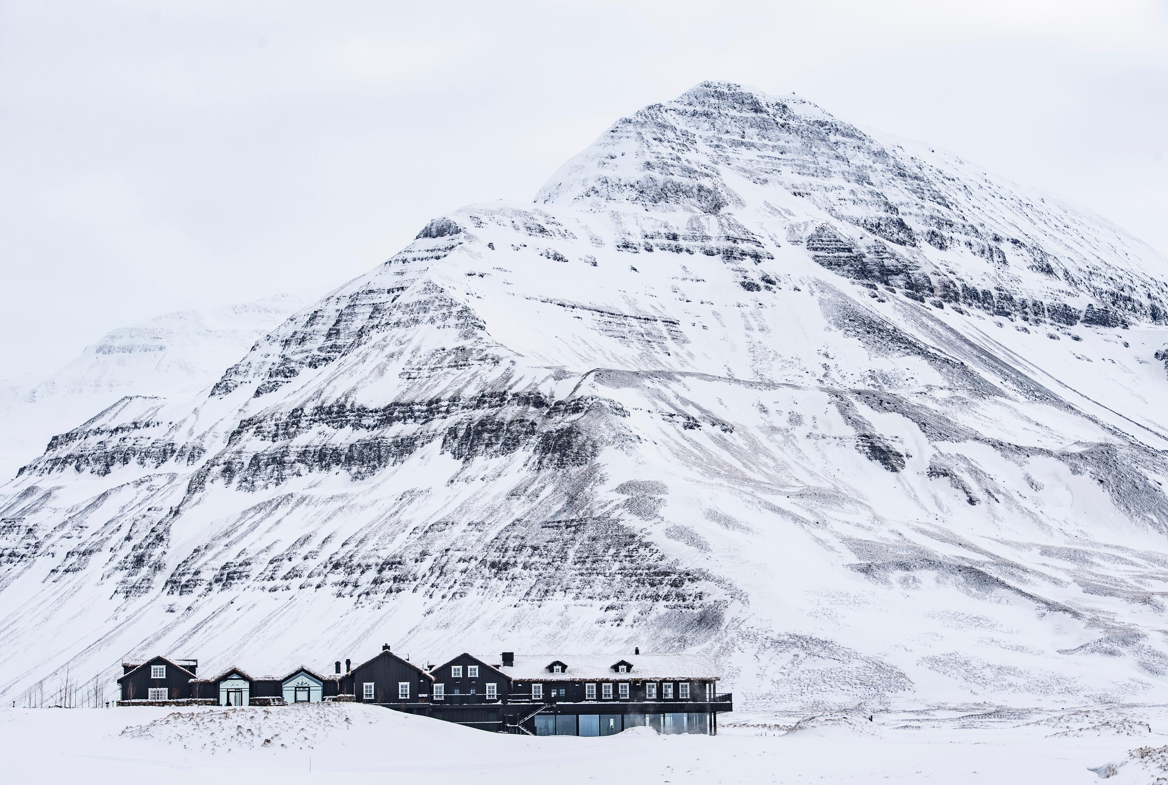 Summit-to-Sea Heli-Skiing on the Troll Peninsula — story